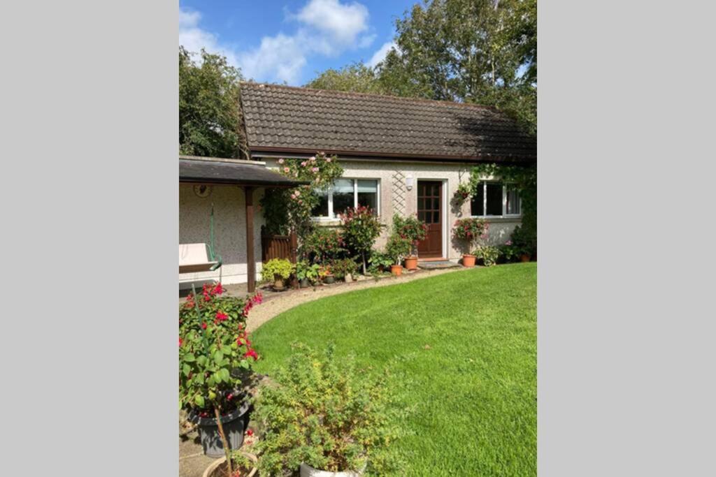 Apartamento Mews With Garden Views Carlow Exterior foto